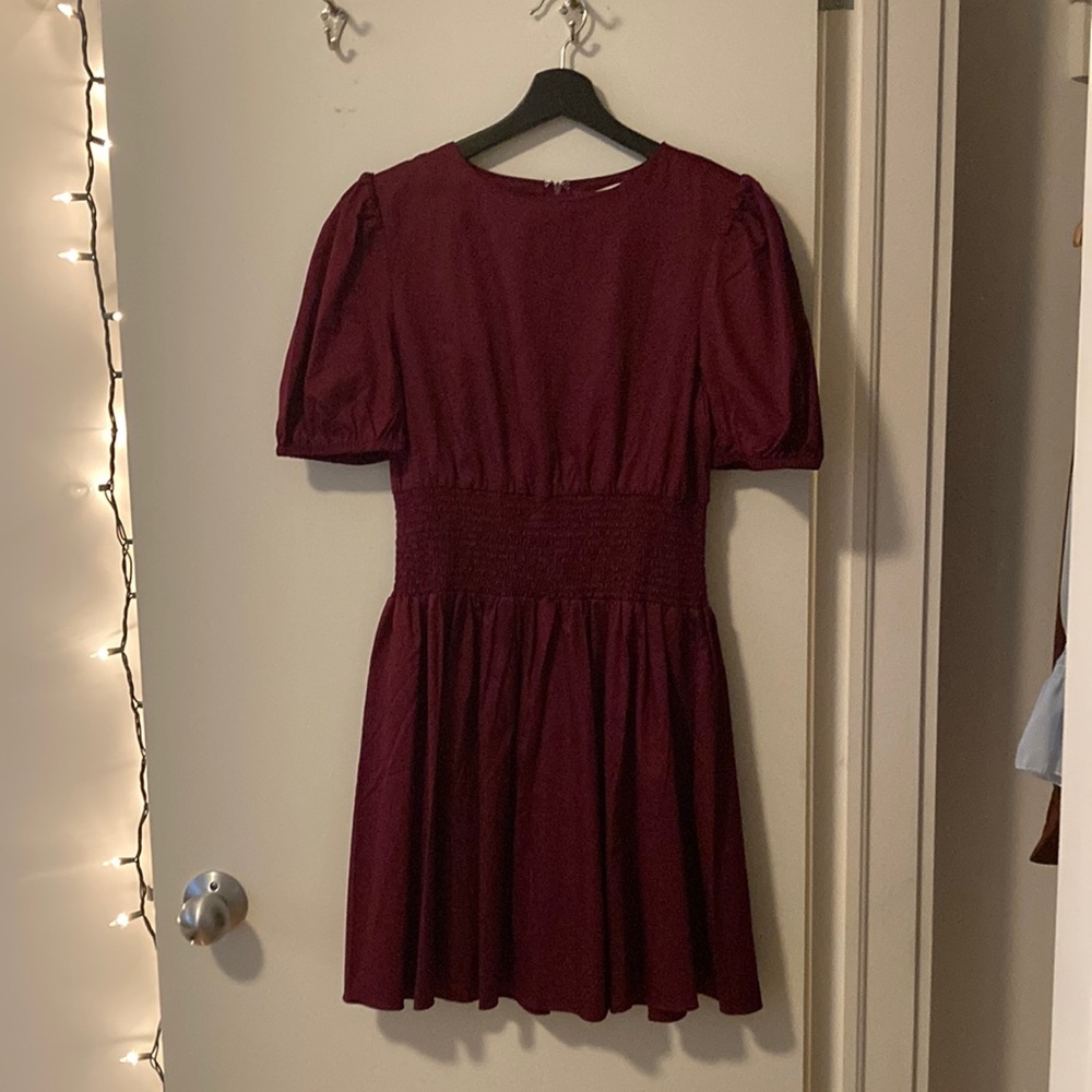 Puffed-sleeve cocktail dress